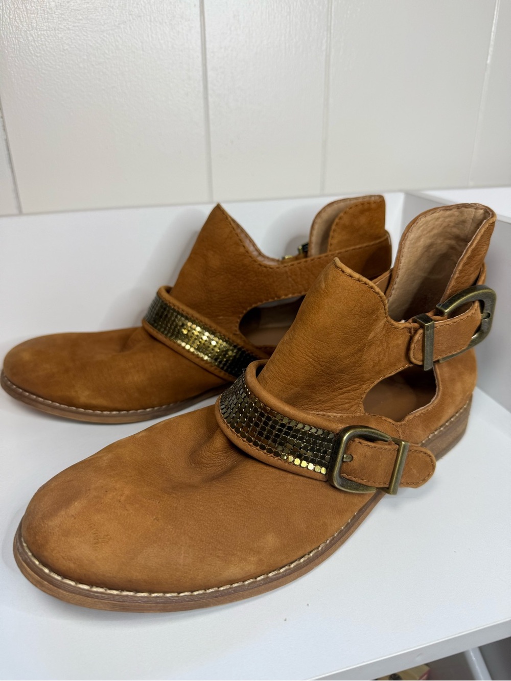 Gianni Bini Leather Loafer Woman 8.5 Festival, Boho, western, coastal Cowgirl